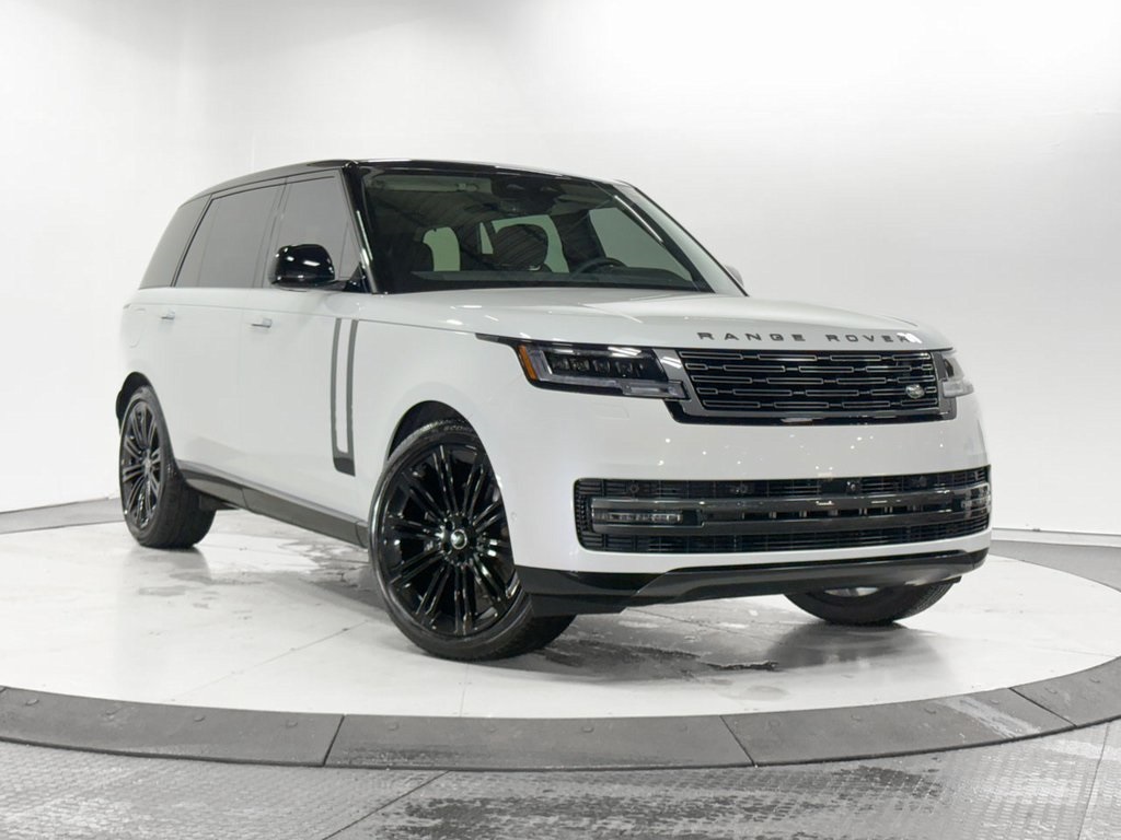 2025 Land Rover Range Rover SE's photo