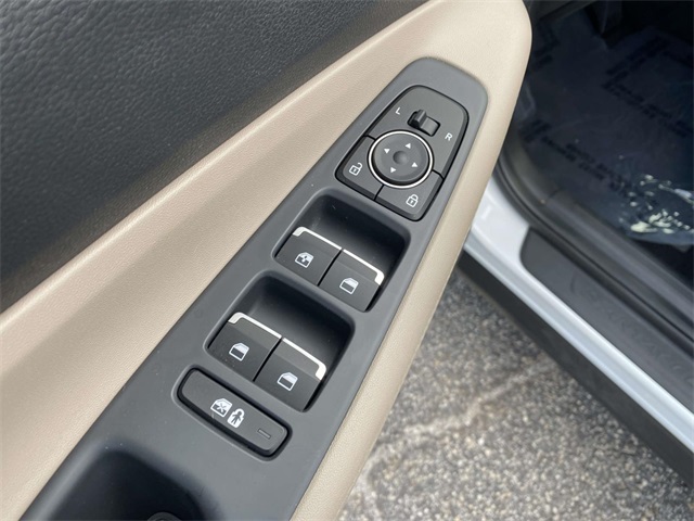 2022 Hyundai Santa Fe SE photo 17