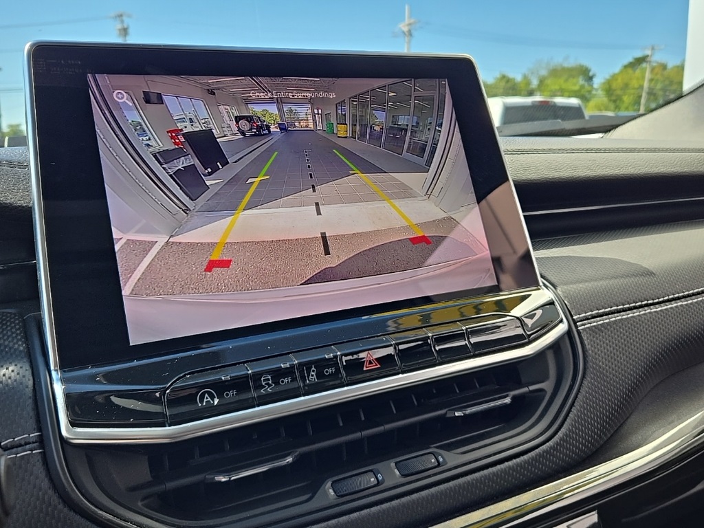 2024 Jeep Compass Latitude photo 20