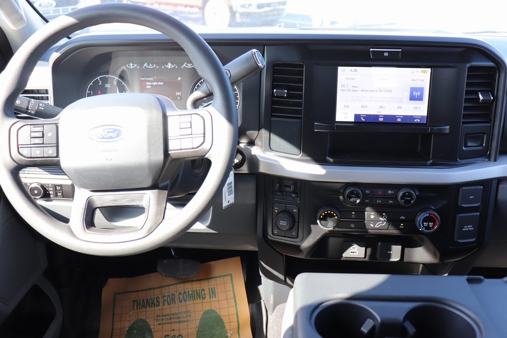 2025 Ford F-350 XLT photo 3