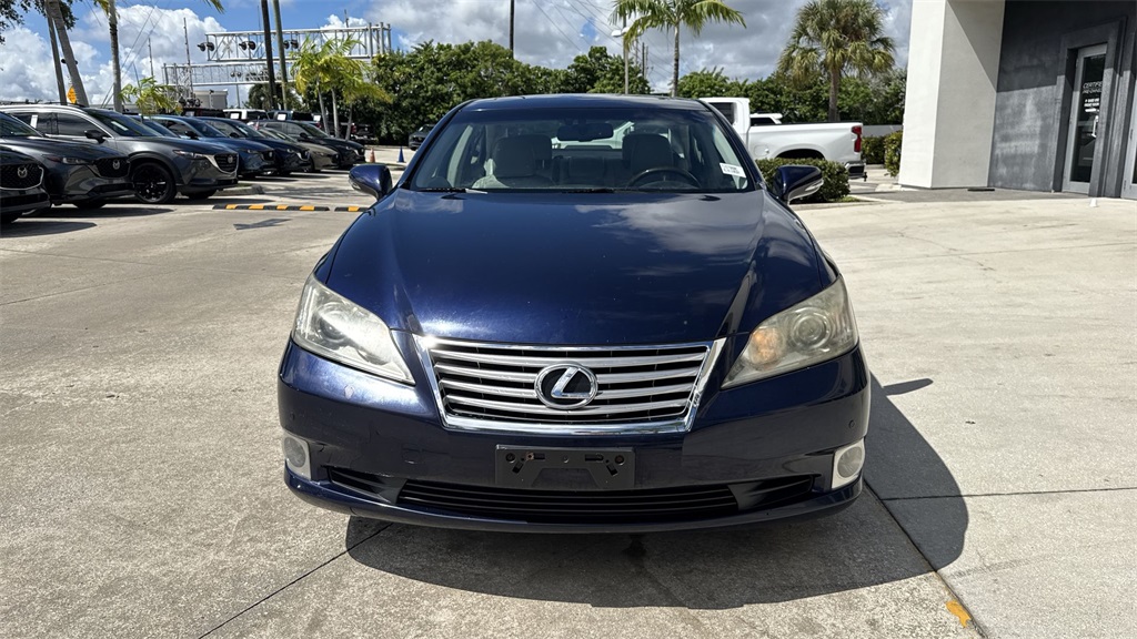2011 Lexus ES 350 photo 27