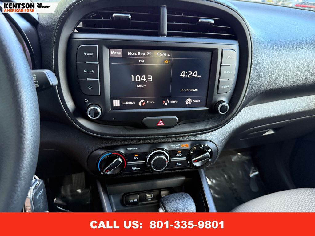 2024 Kia Soul LX photo 18