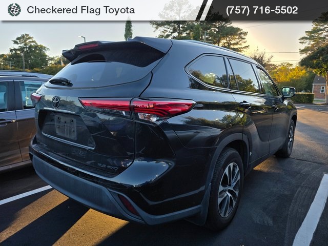 2022 Toyota Highlander XLE photo 6