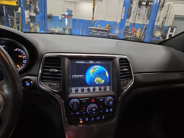2018 Jeep Grand Cherokee Altitude photo 8