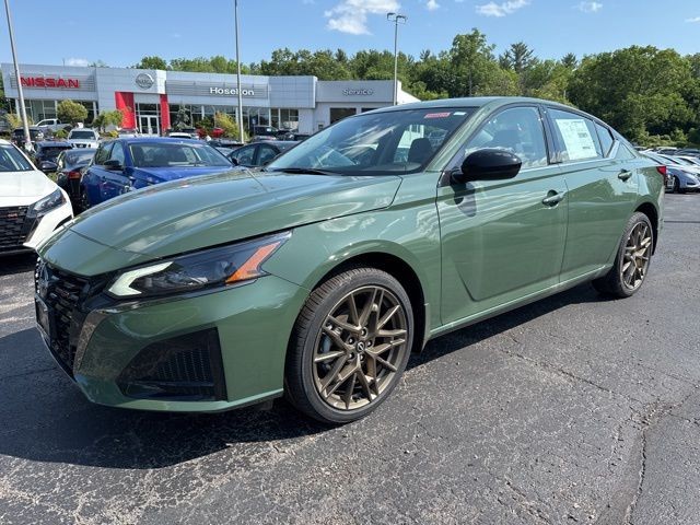 New 2025 Nissan Altima 2.5 SR 4D Sedan in East Rochester