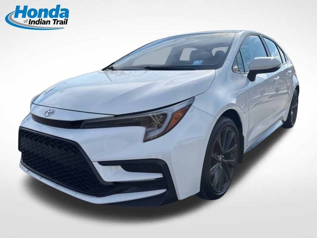 2024 Toyota Corolla SE's photo