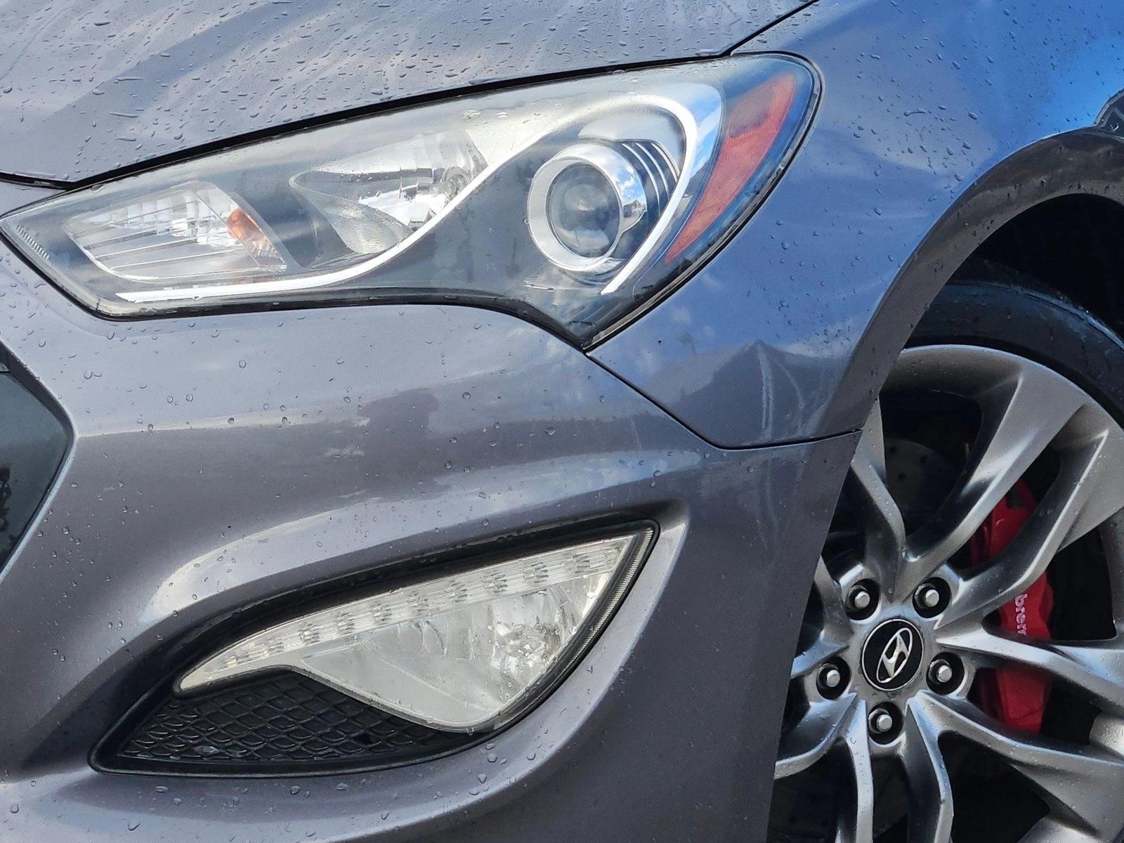 2014 Hyundai Genesis Coupe 3.8 R-Spec photo 4