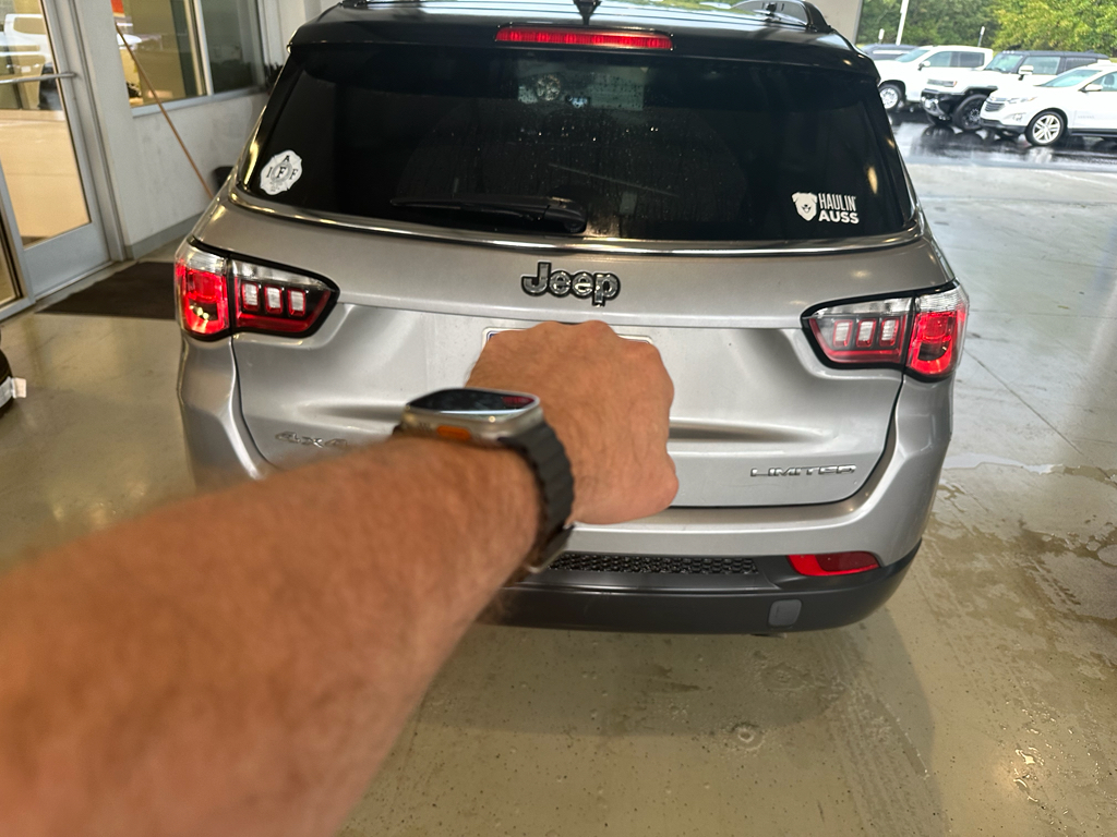 2020 Jeep Compass Limited photo 2