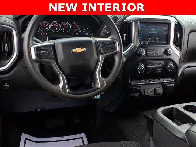 2022 Chevrolet Silverado 2500HD LT photo 2