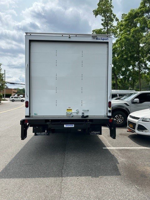 2024 Ford E-450 photo 2