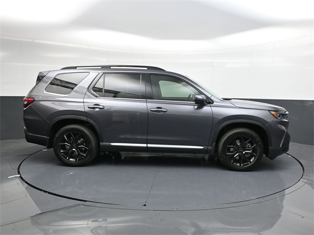 2025 Honda Pilot Touring photo 2