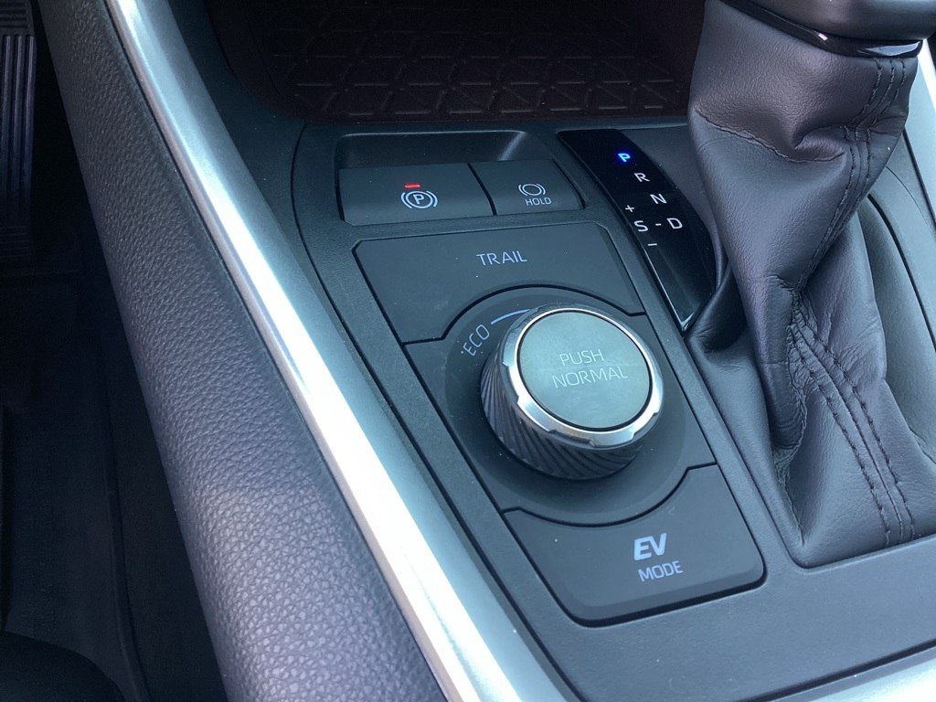 2023 Toyota RAV4 Hybrid Limited photo 12