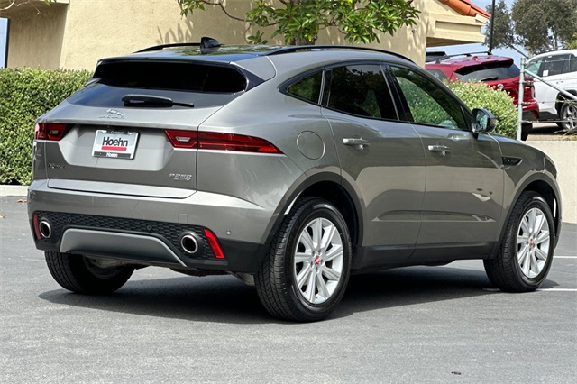 2018 Jaguar E-PACE S photo 4