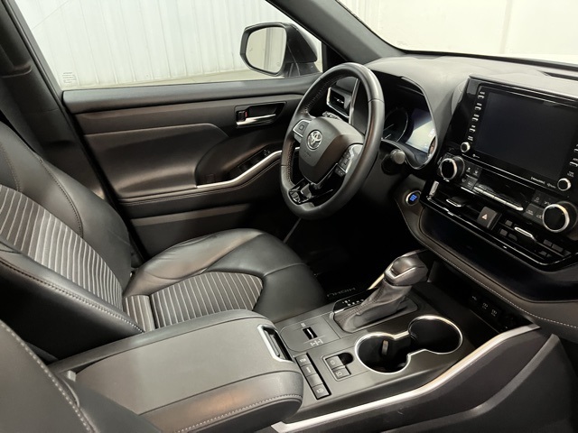 2021 Toyota Highlander XSE photo 19