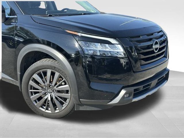 2022 Nissan Pathfinder SL photo 8