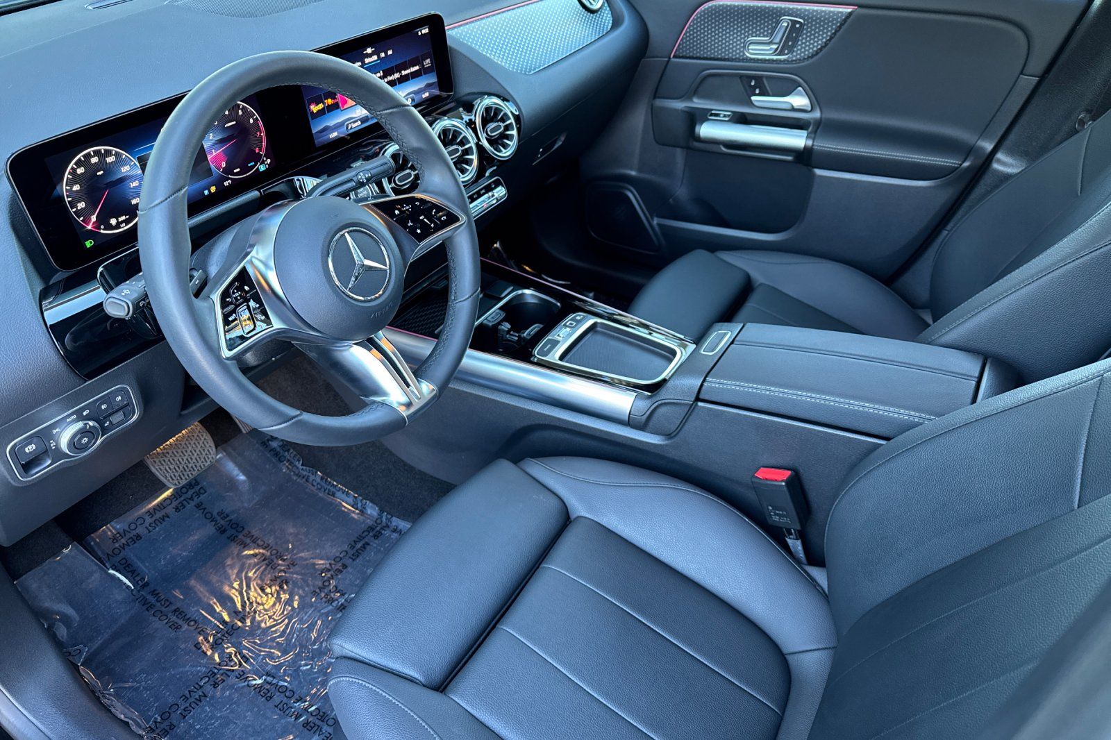 2025 Mercedes Benz GLA 250 photo 4