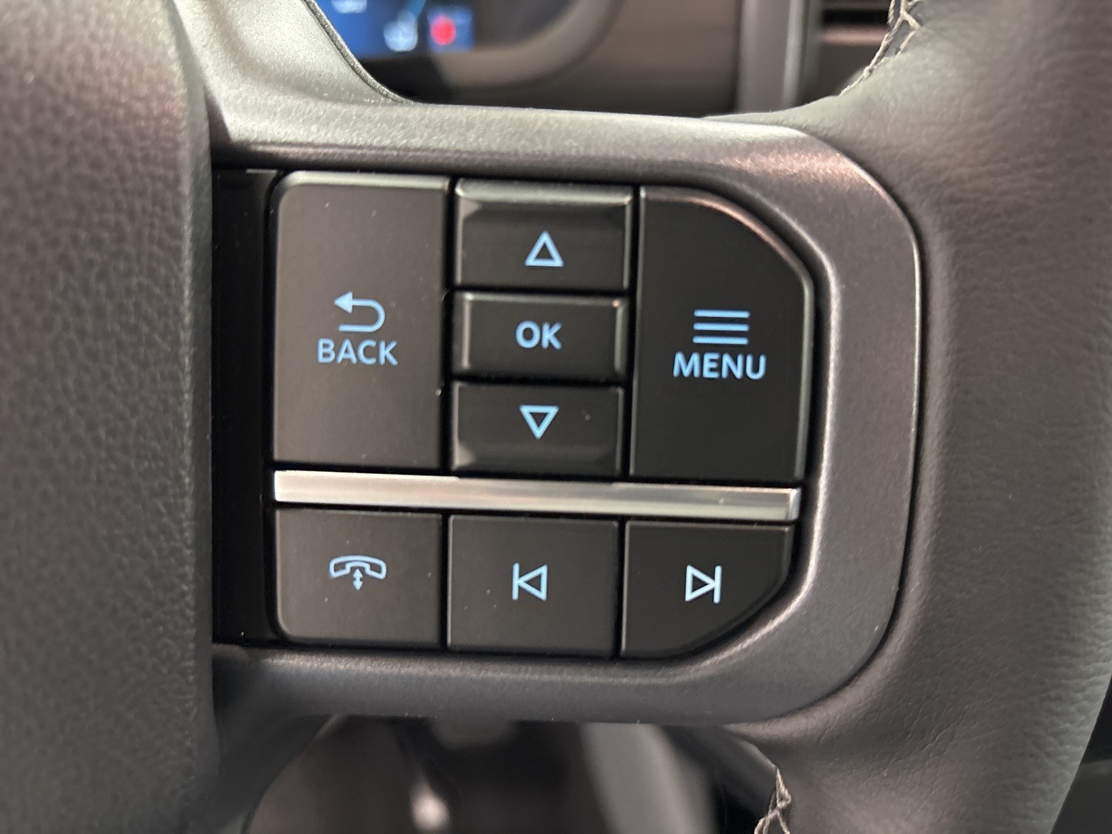 2025 Ford F-150 Lightning XLT photo 14