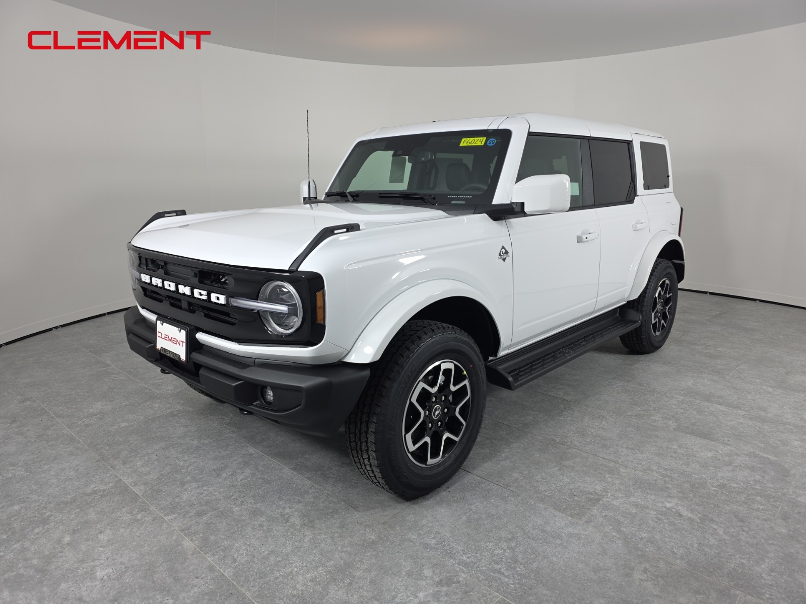 2025 Ford Bronco 4-Door Outer Banks's photo