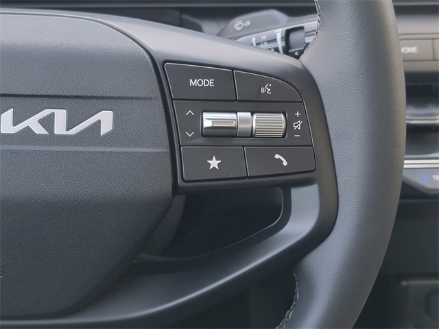 2025 Kia K4 EX photo 27