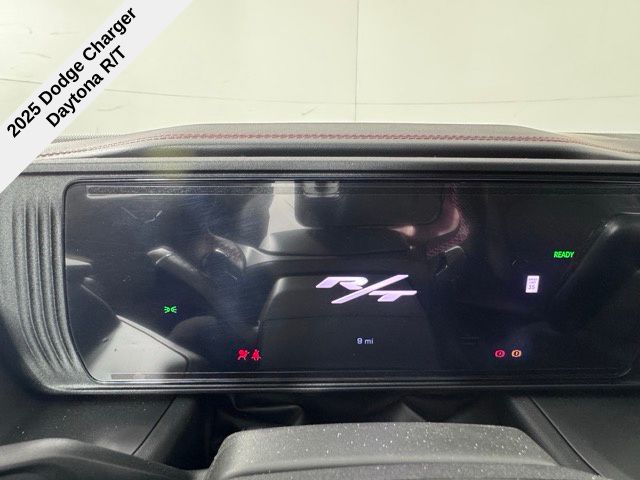 2025 Toyota RAV4 LE photo 32
