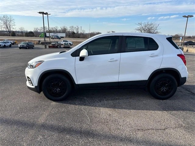 Certified 2019 Chevrolet Trax LS with VIN 3GNCJKSBXKL142647 for sale in Columbia, IL