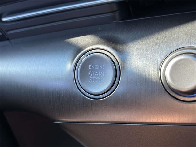 2026 Hyundai Kona SEL photo 4