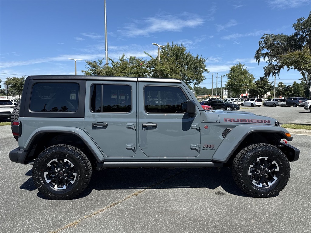 2025 Jeep Wrangler Rubicon photo 2