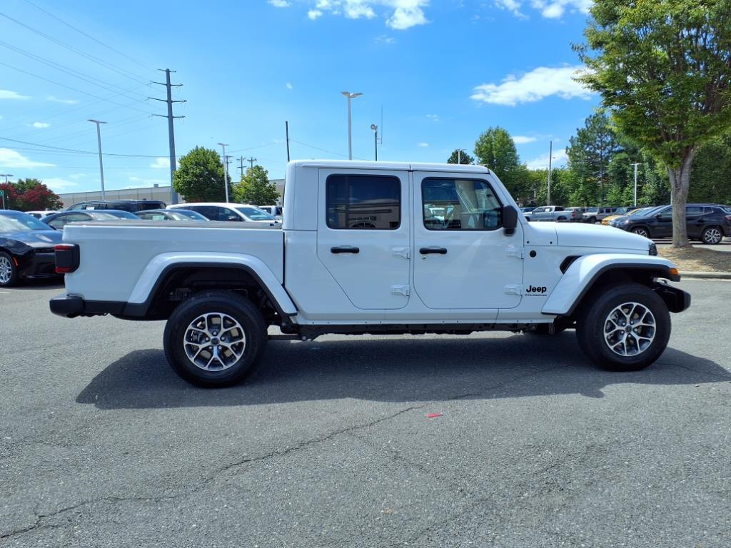 2025 Jeep Gladiator Sport S photo 18