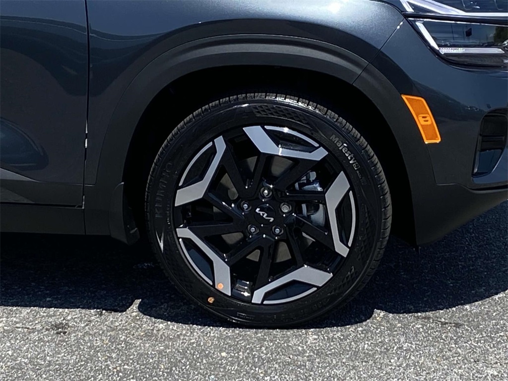 2025 Kia Seltos SX photo 3