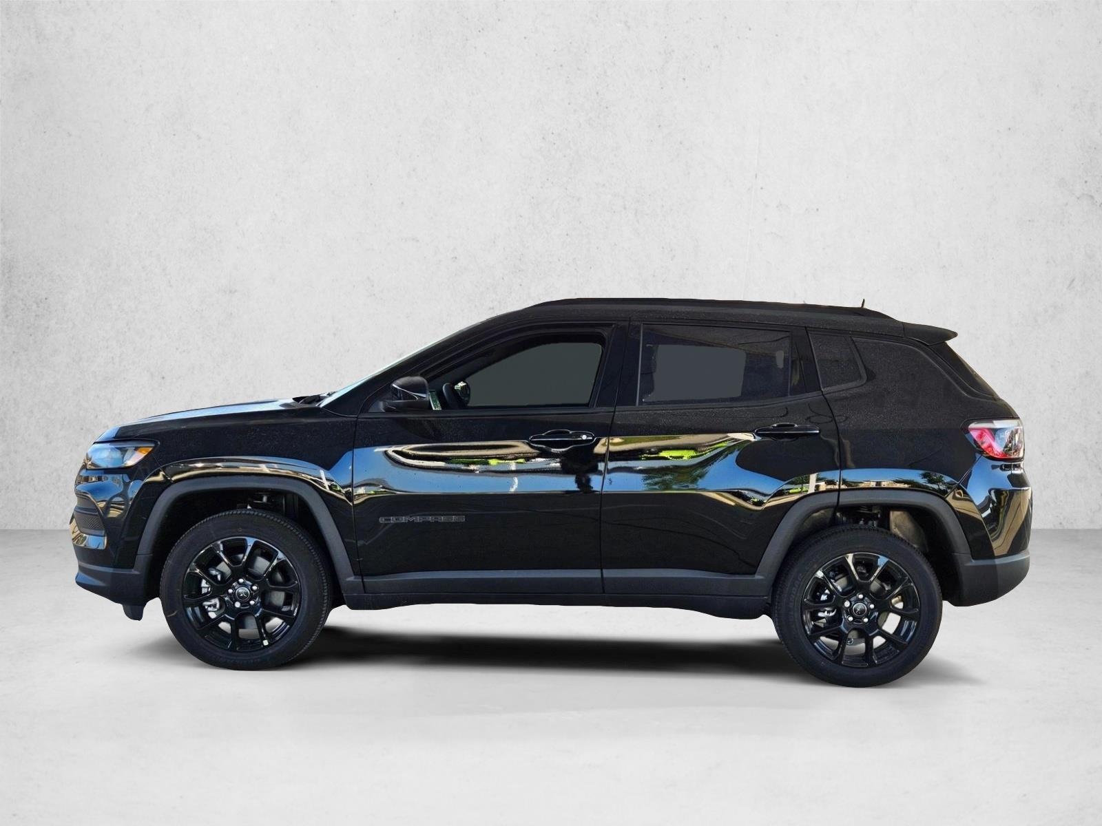2026 Jeep Compass Latitude Sport photo 3