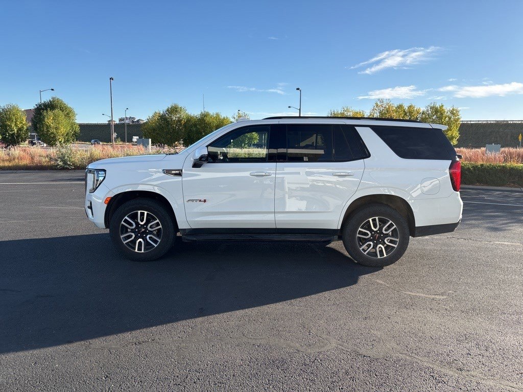 2024 Gmc Yukon AT4 photo 2