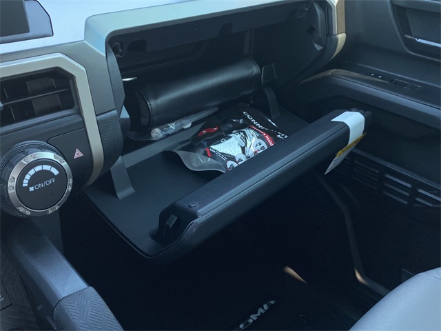 2025 Toyota Tacoma SR5 4x4 Double Cab photo 27