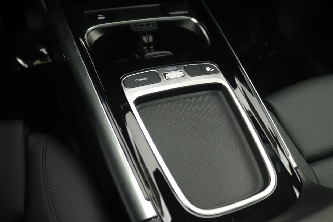 2026 Mercedes Benz GLA 250 photo 4