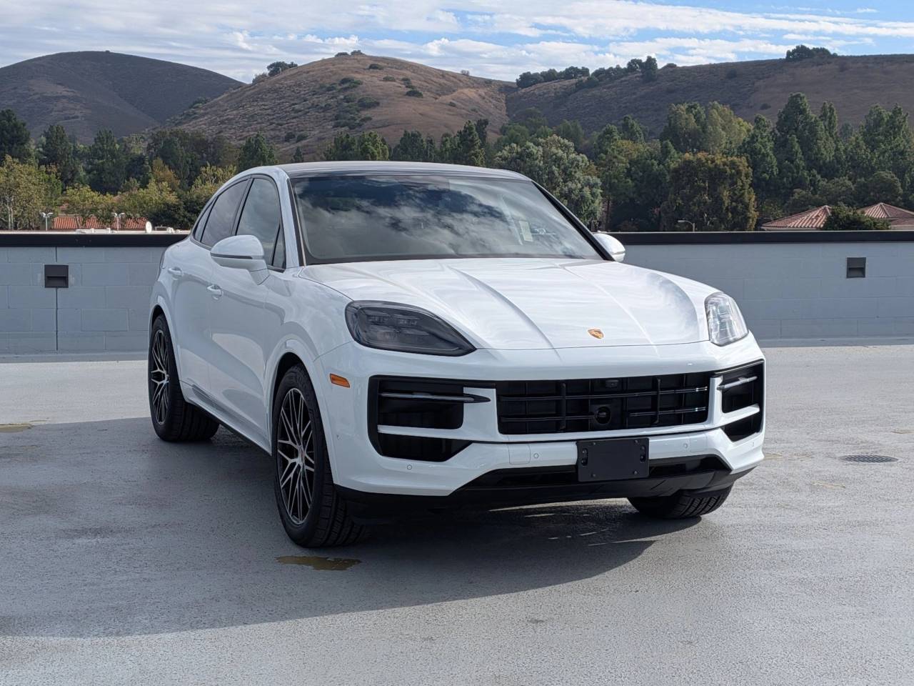 2025 Porsche Cayenne Coupe Base photo 7
