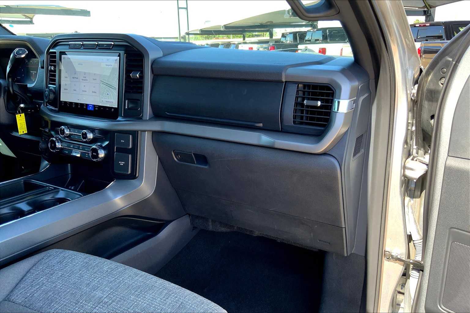 2024 Ford F-150 XLT photo 18