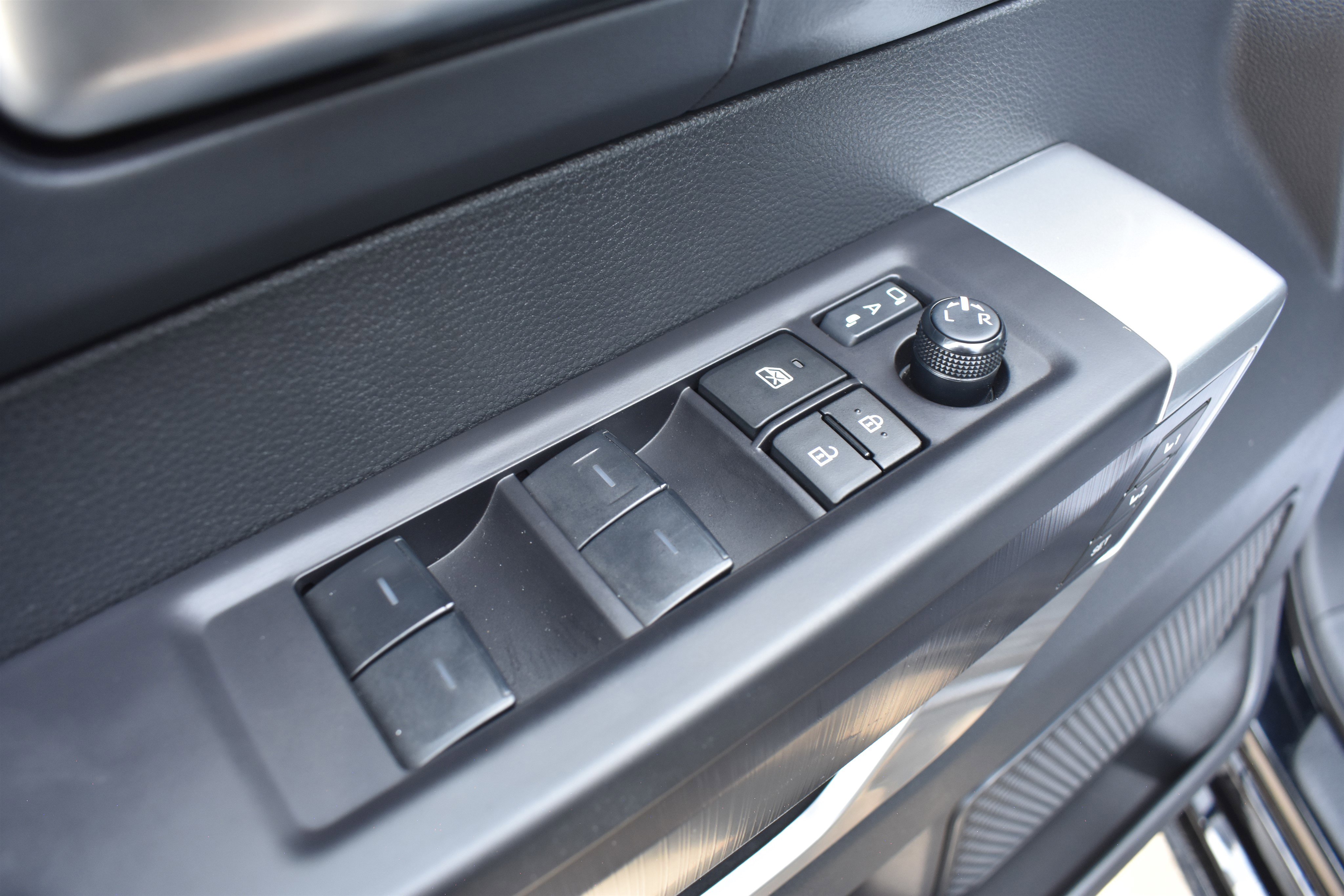 2024 Toyota Tundra Platinum photo 5