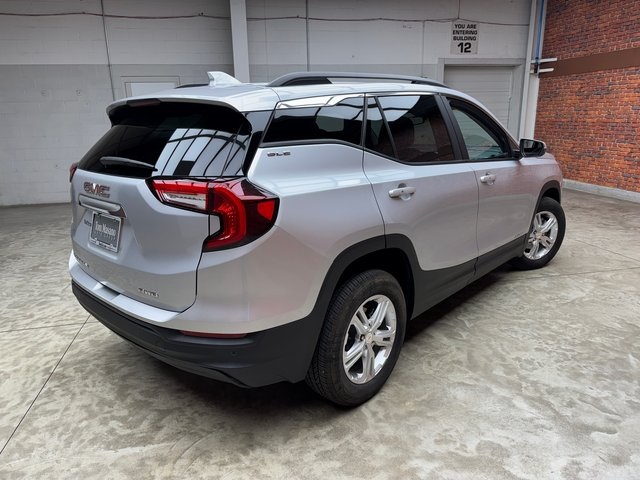 2022 Gmc Terrain SLE photo 4
