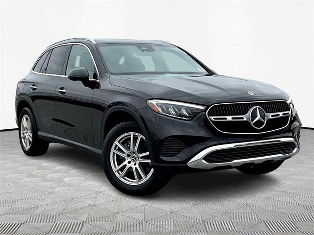 2023 Mercedes-Benz GLC GLC 300's photo