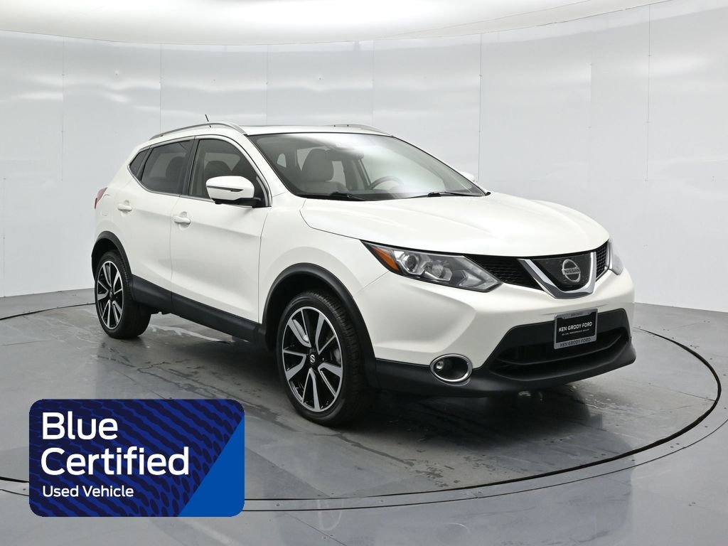 2019 Nissan Rogue Sport SL's photo