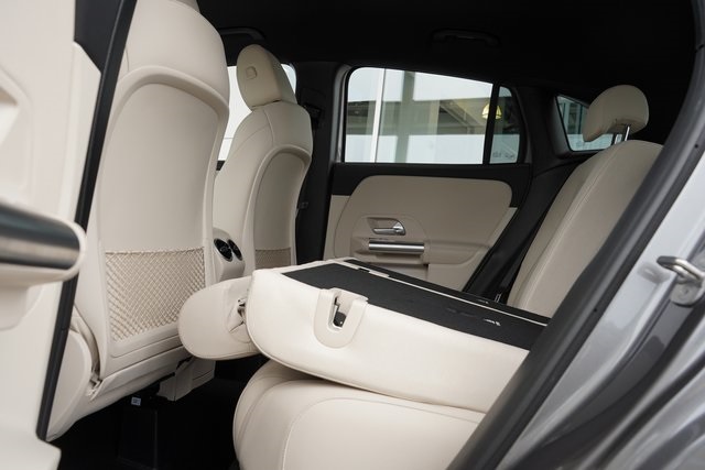 2025 Mercedes Benz GLA 250 photo 24