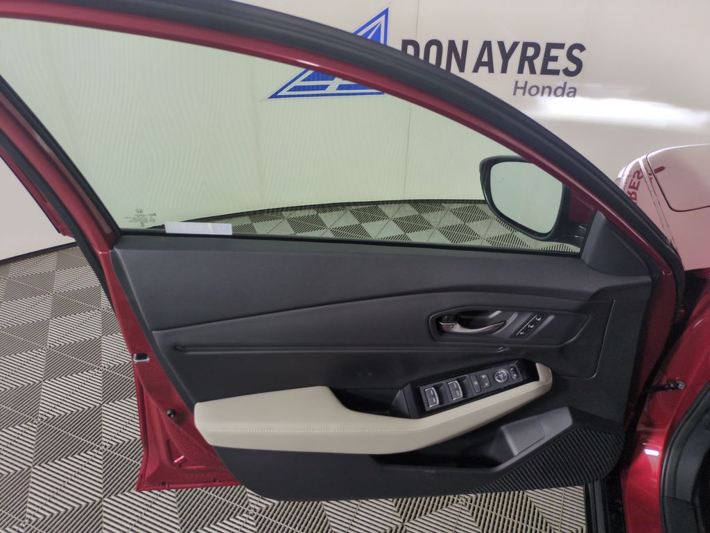 2025 Honda Accord Hybrid Touring photo 10