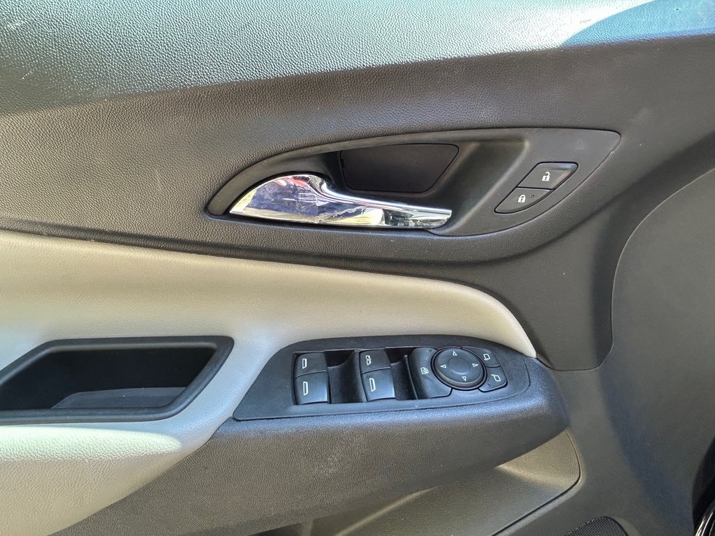 2021 Chevrolet Equinox LT photo 11