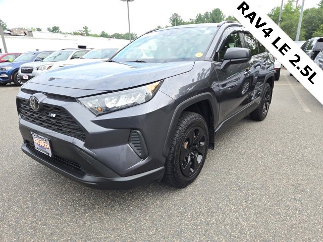 2020 Toyota RAV4 LE photo 3