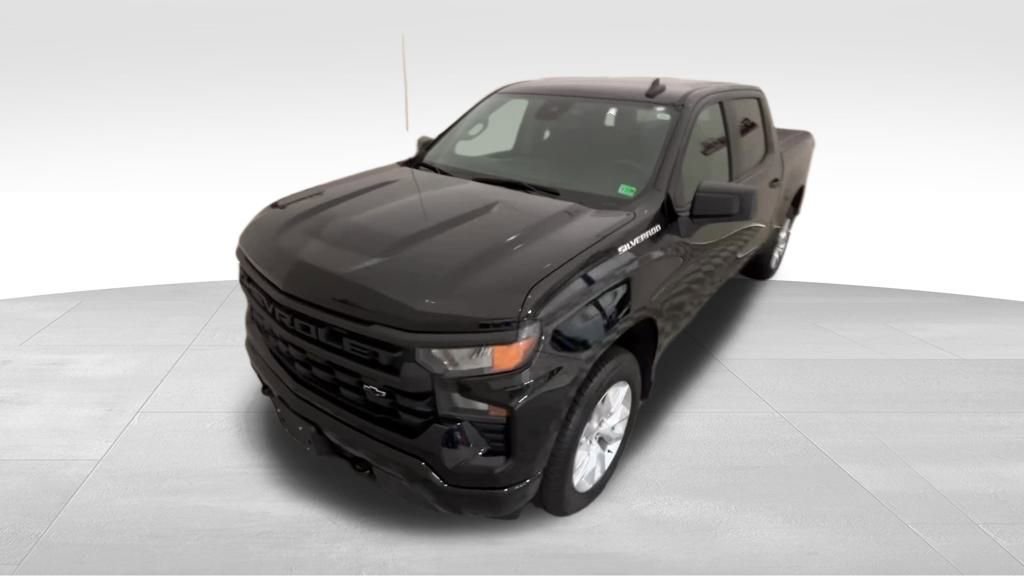 2024 Chevrolet Silverado 1500 Custom photo 13