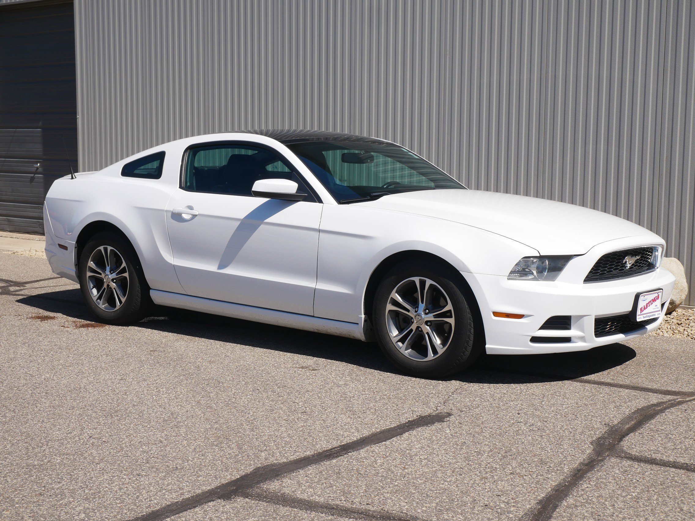 2014 Ford Mustang V6 Premium photo 6