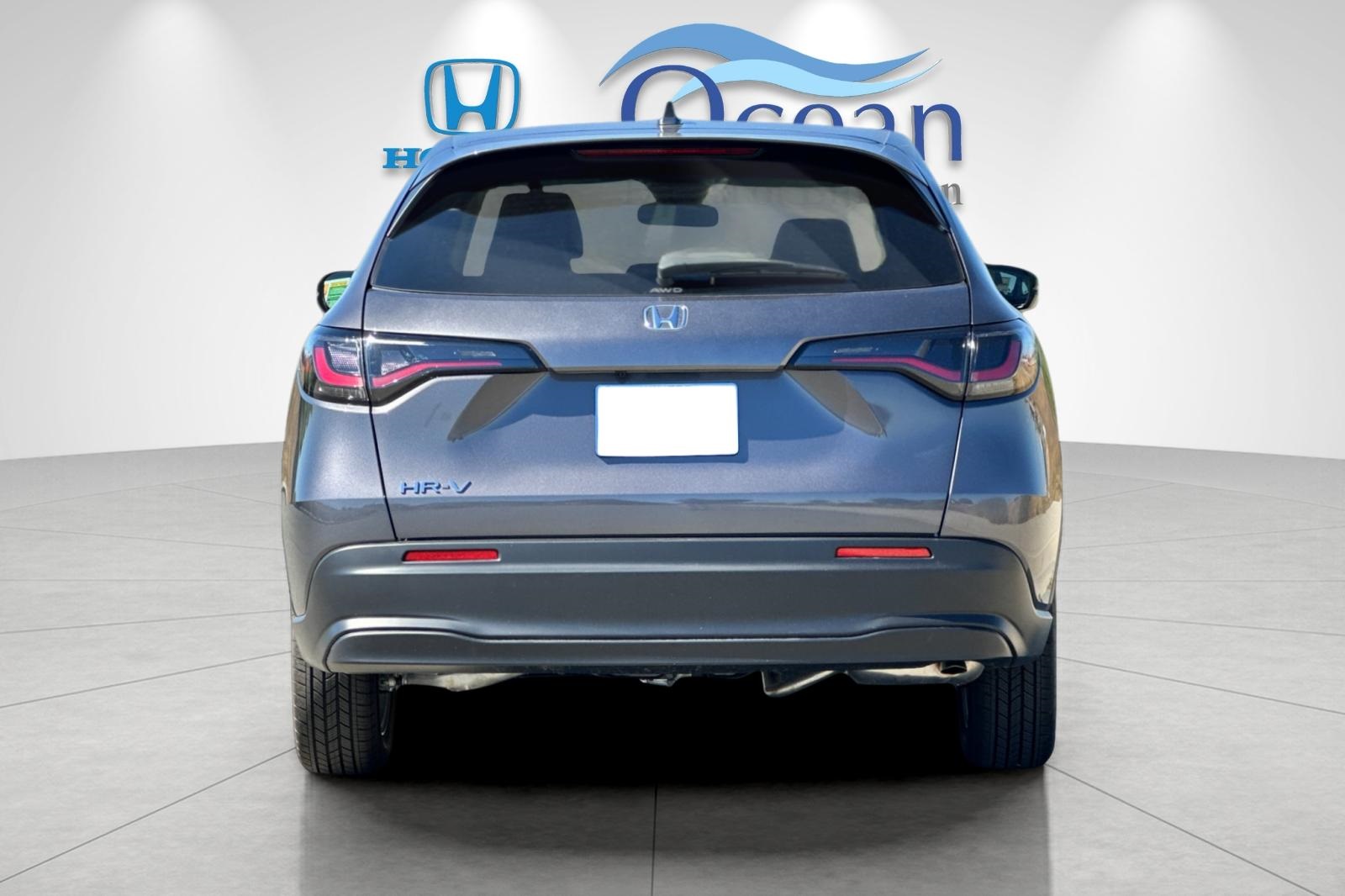 2026 Honda HR-V LX photo 4