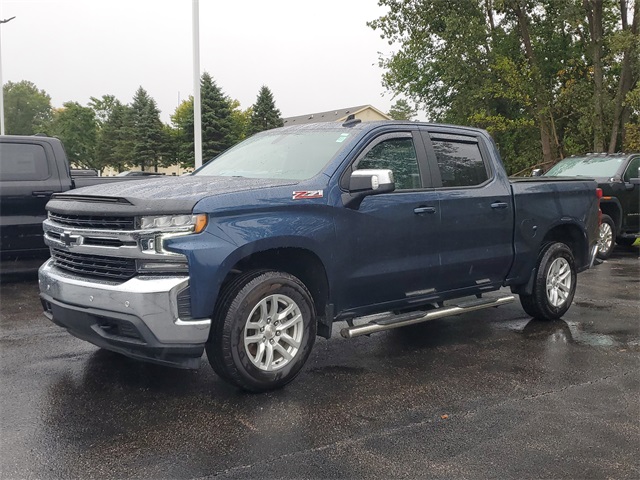 2021 Chevrolet Silverado 1500 LT photo 2