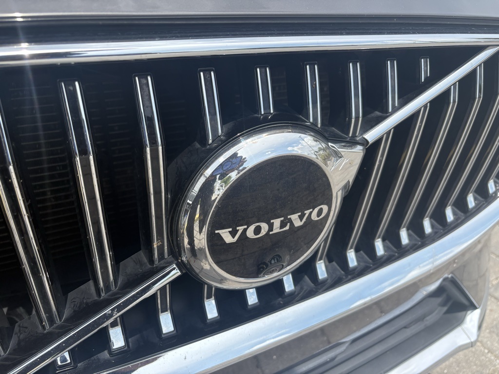 2022 Volvo XC60 B5 Inscription photo 8