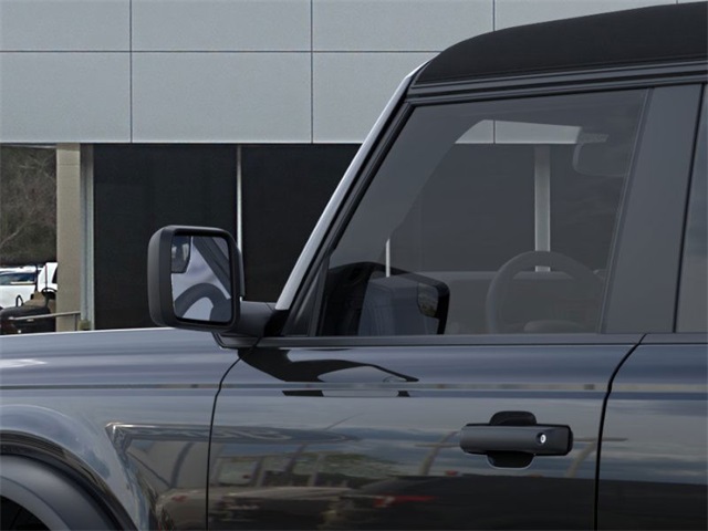 2025 Ford Bronco Base photo 14