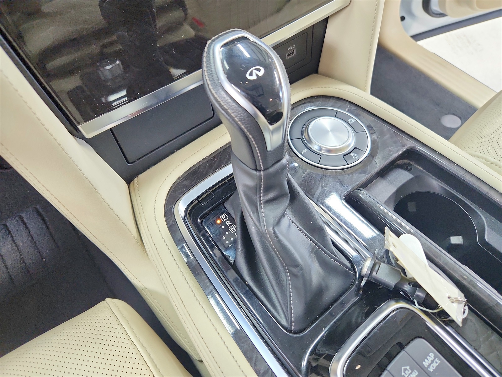 2023 Infiniti QX80 Luxe photo 22